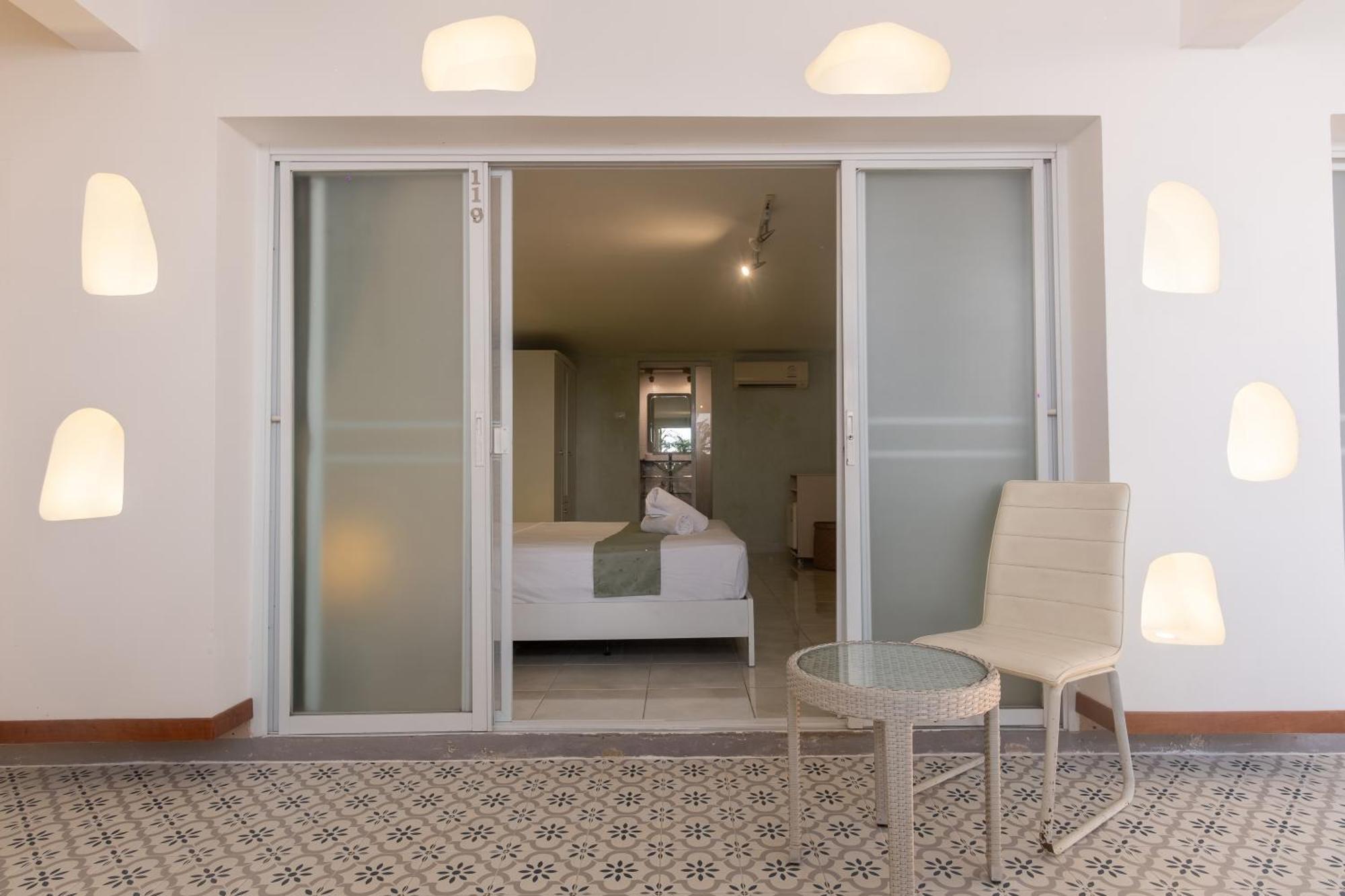 Windy Inn Hotel Pattaya Room photo